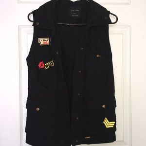 Black hooded vest